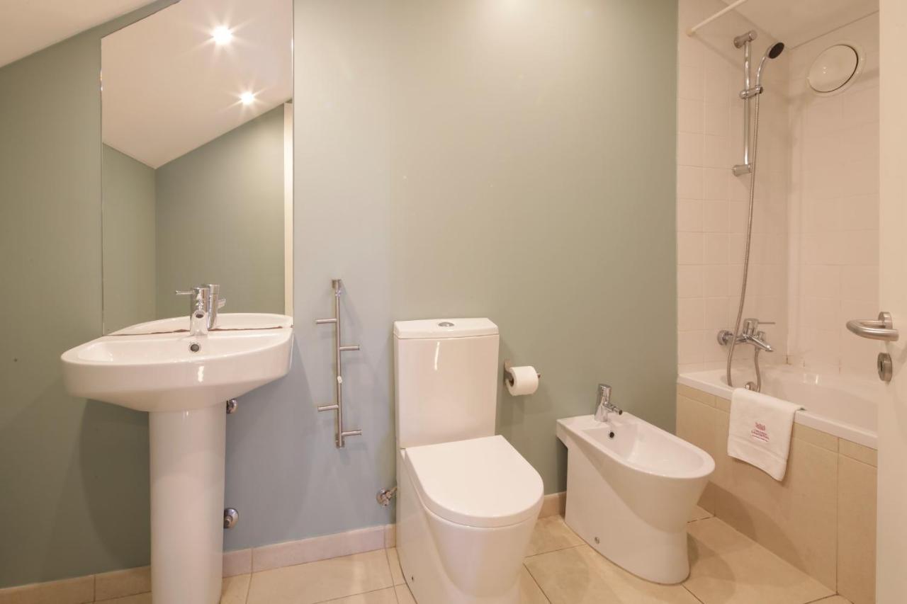 Chiado Premium Two Bedroom Apartment By Les Deux Mariettes Lisbon Luaran gambar